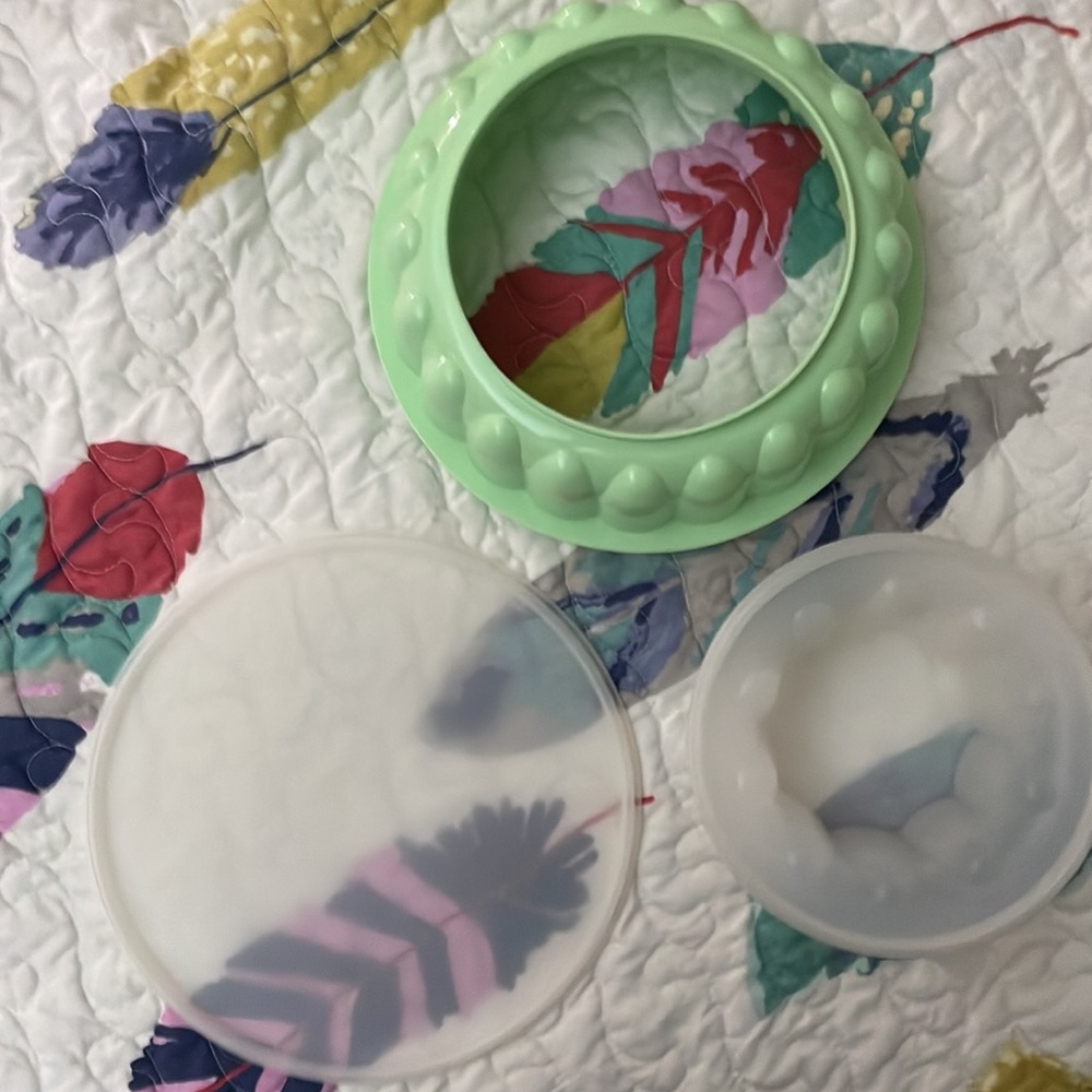 ✨Vintage EUC Tupperware 3 piece jello mold in Jadeite EXCELLENT CONDITION